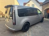 Hyundai STARIA 2.2 CRDi Signature 7-Sitzer Auto 4WD ... - Hyundai STARIA von privat