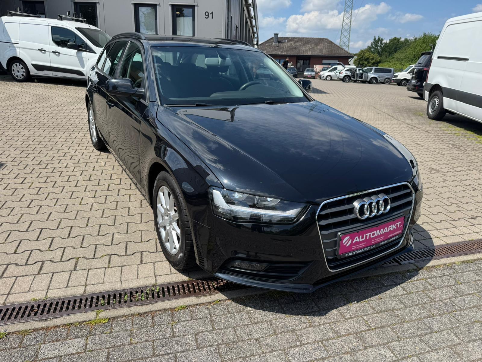 Audi A4 2013 — rear view