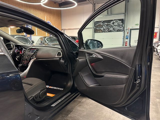 MYAUTOCENTER – Gebraucht- und Jahreswagen mit Werkstattservice in Pfaffenhofen Opel Astra J Sports Tourer Exklusiv *2. Hand*Kamera*