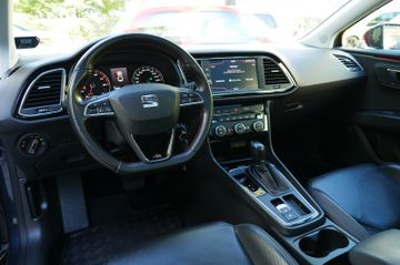 Fahrzeugabbildung SEAT Leon ST FR, Leder, Panorama, LED