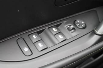 Peugeot 208 GT PUTE 100