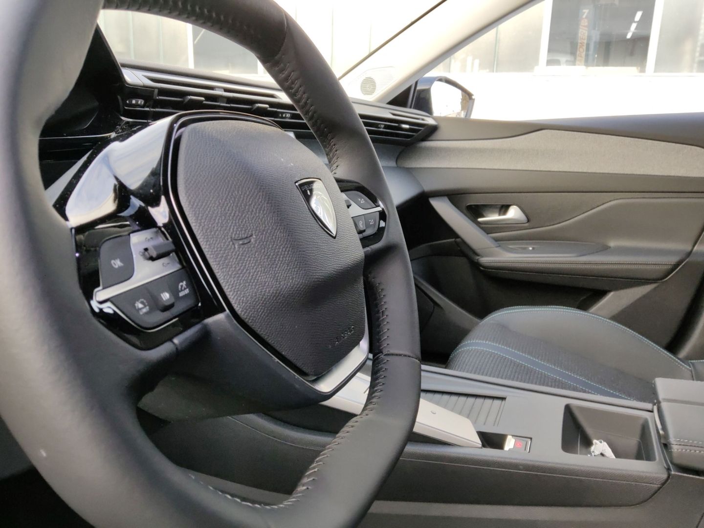 Peugeot 408 - Bild 21