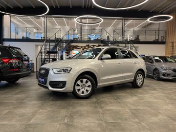 Audi Q3 2.0 TFSI quattro *1.HAND*AHK*BI-XENON*PDC*