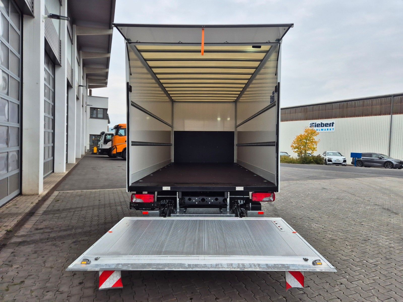 Fahrzeugabbildung Iveco Eurocargo ML75E21/P LBW Spoiler 3 Sitze Klima