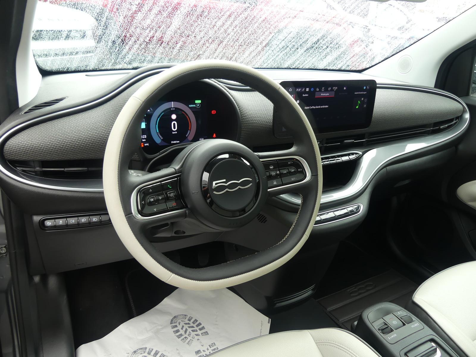 Fiat 500e La Prima by Bocelli 87KW PANO/LED/KAM/ACC
