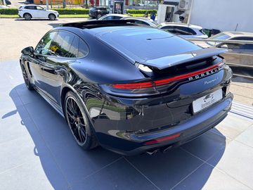 Porsche Panamera - 12