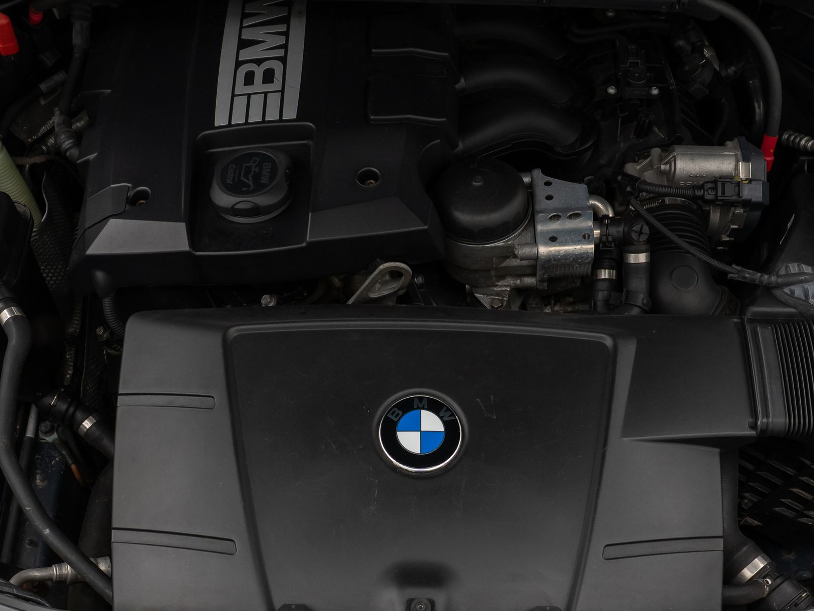 Fahrzeugabbildung BMW 320i Cabrio PDC Navi Sitzhzg Xenon 8fach Sport