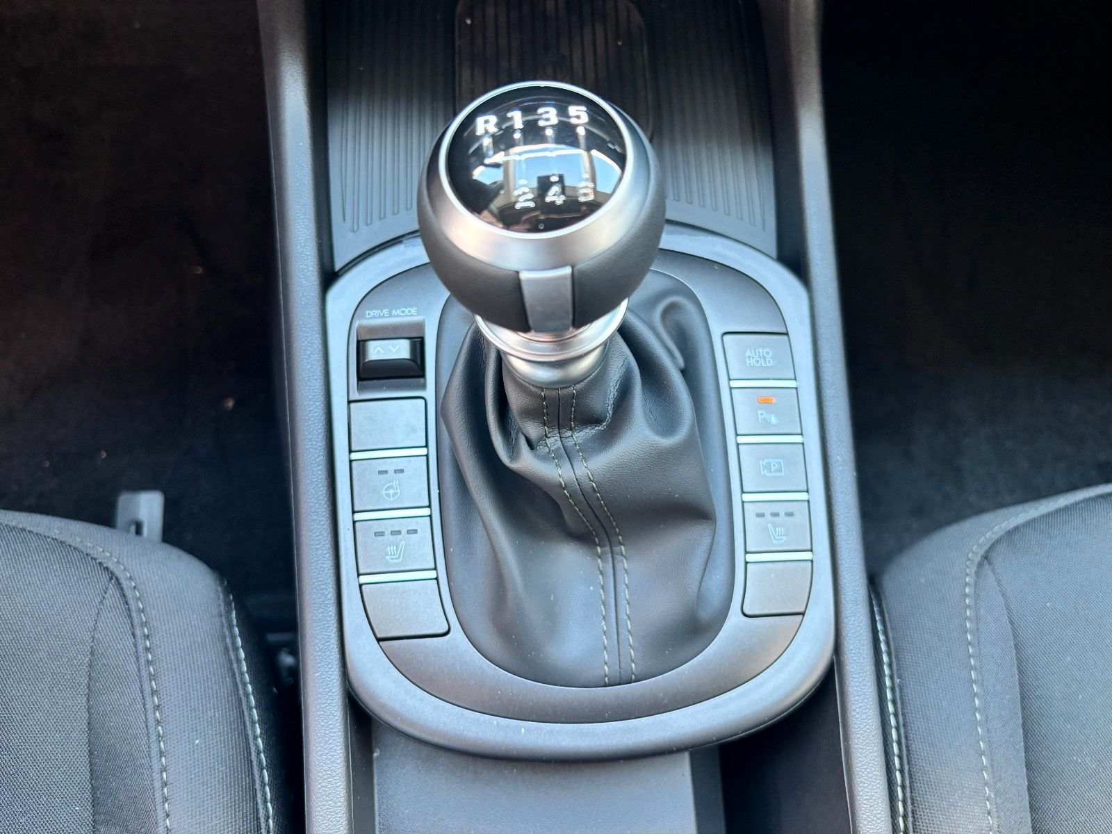 Fahrzeugabbildung Hyundai Kona 1.6 T-GDI Trend KlimaA,LED,Navi,SHZ,el.Heck