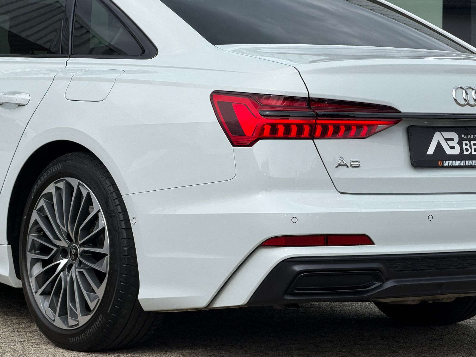 Fahrzeugabbildung Audi 55 TFSI e quattro S-Line/LEDER/Navi/LED/CarPlay/