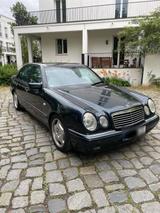 Mercedes-Benz Mercedes W210 e420 Vormopf Bj. 96 - Mercedes-Benz E 420 mit Benzin-Antrieb