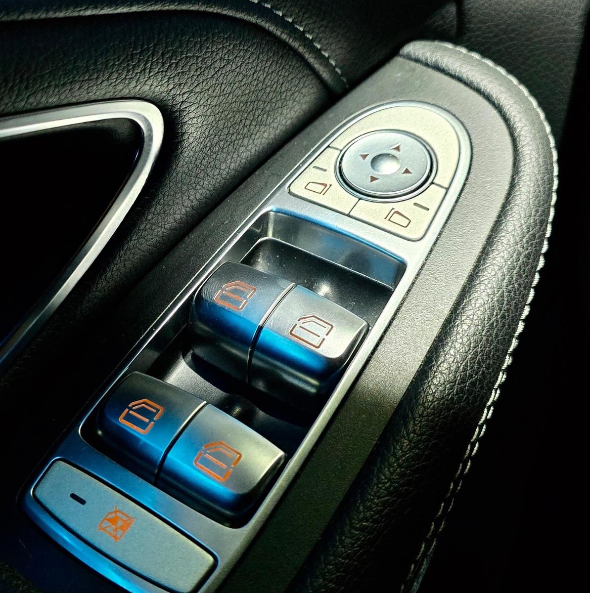 MERCEDES-BENZ C - 63 AMG - 476 CV - BVA - ENTRETIEN MERCEDES