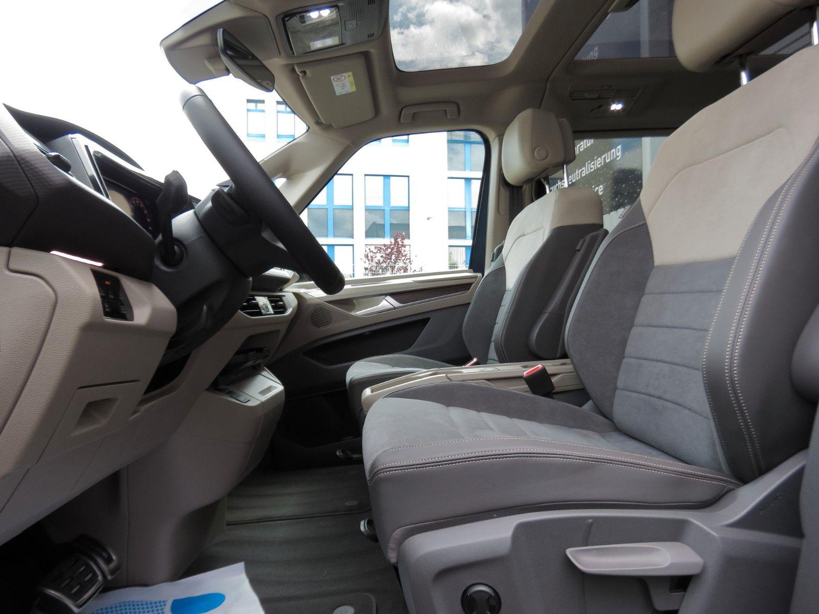 Volkswagen T7 Multivan 2.0 TDI Style Matrix IQ Pano AHK Amb