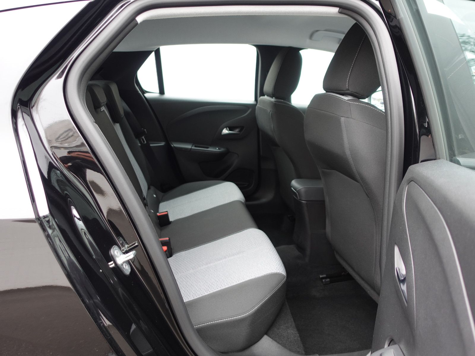 Fahrzeugabbildung Opel Corsa 1.2Turbo Automatik SHZ,Allwetter,LED,PDC