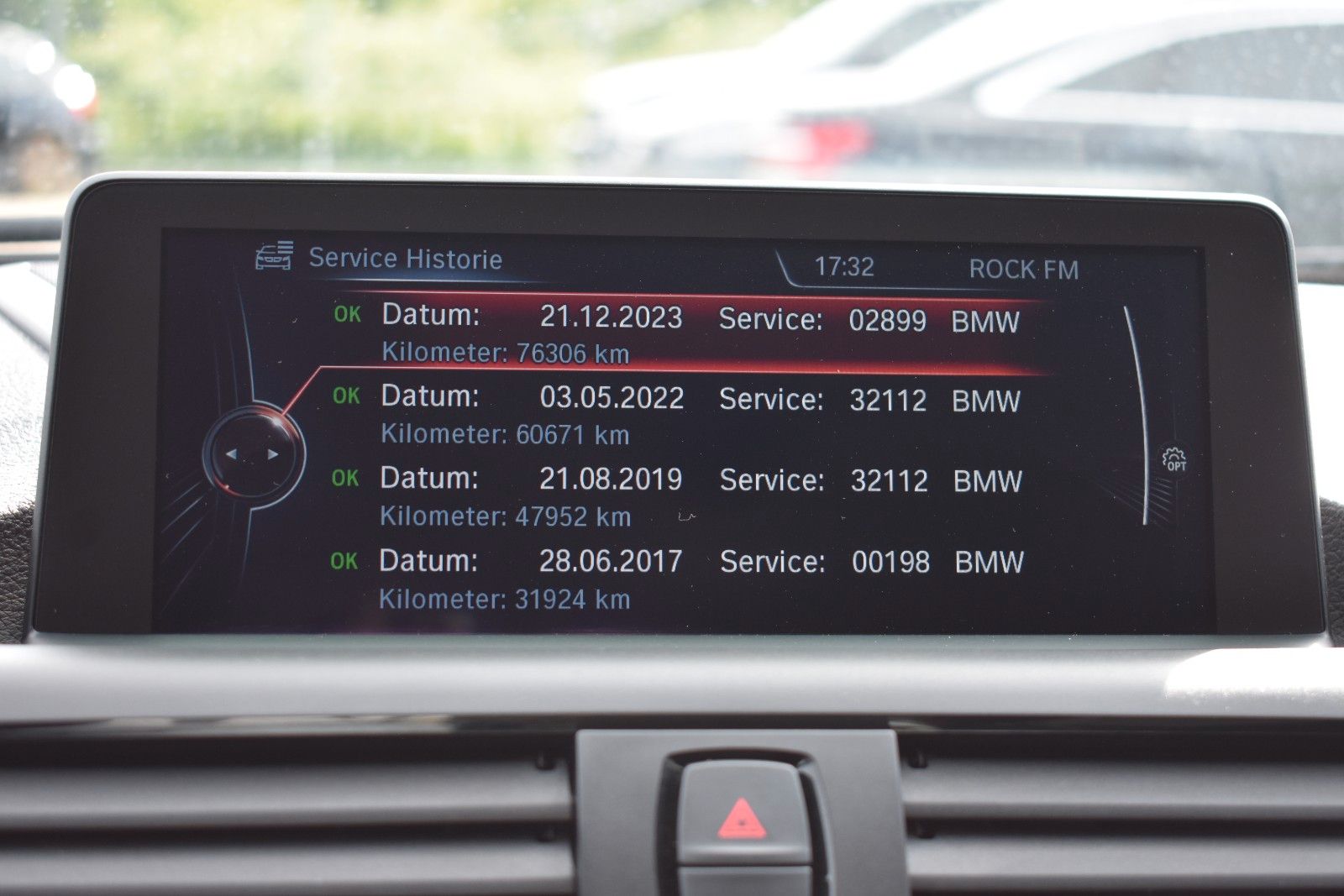 Fahrzeugabbildung BMW BMW M135i xDrive H&K 19 Zoll Navi Prof