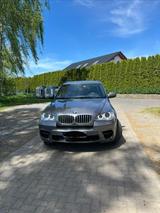 BMW X5 M50 M50d - - BMW X5 M50 aus 2013