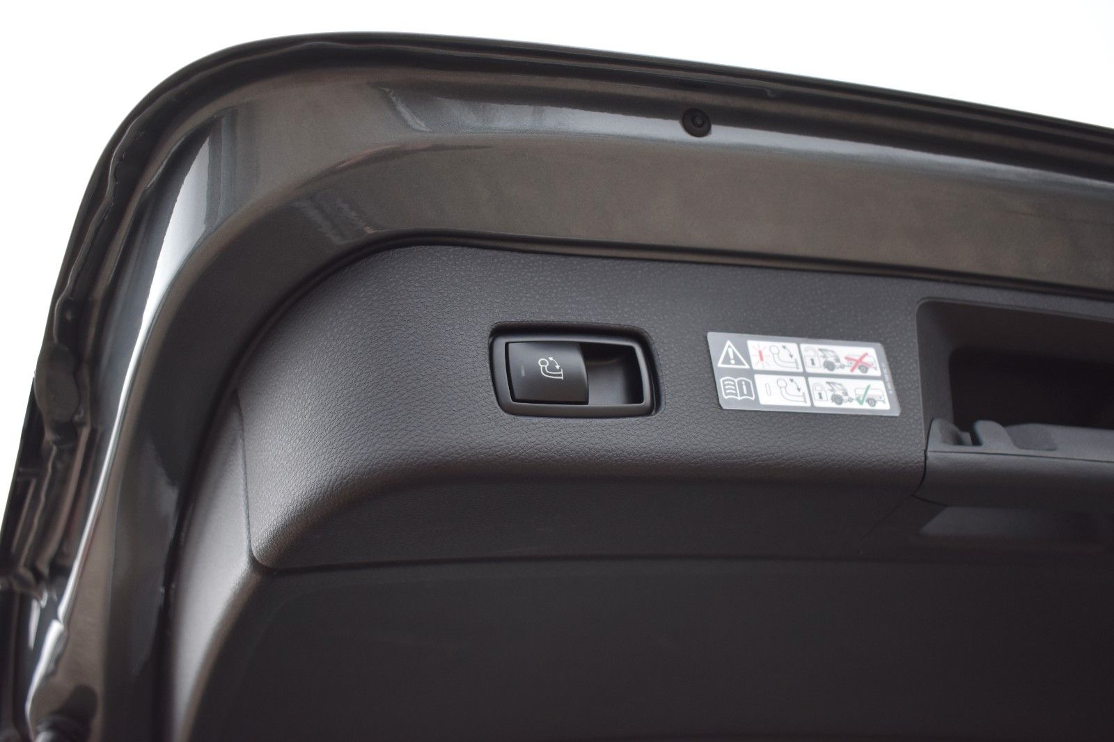 Fahrzeugabbildung Mercedes-Benz GLE 400 4Matic Distronic AHK 21* Keyless-go