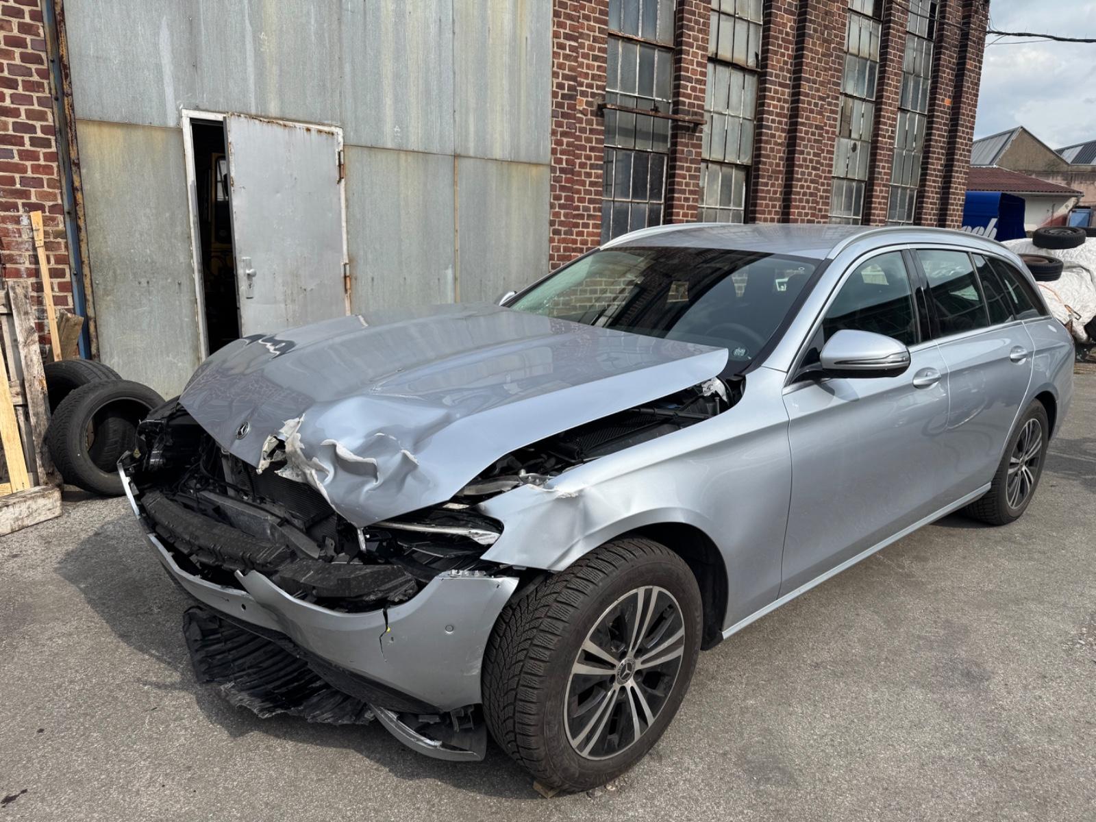 Mercedes-Benz E 220 d 9G-TRONIC Avantgarde Navigation Plus Kam