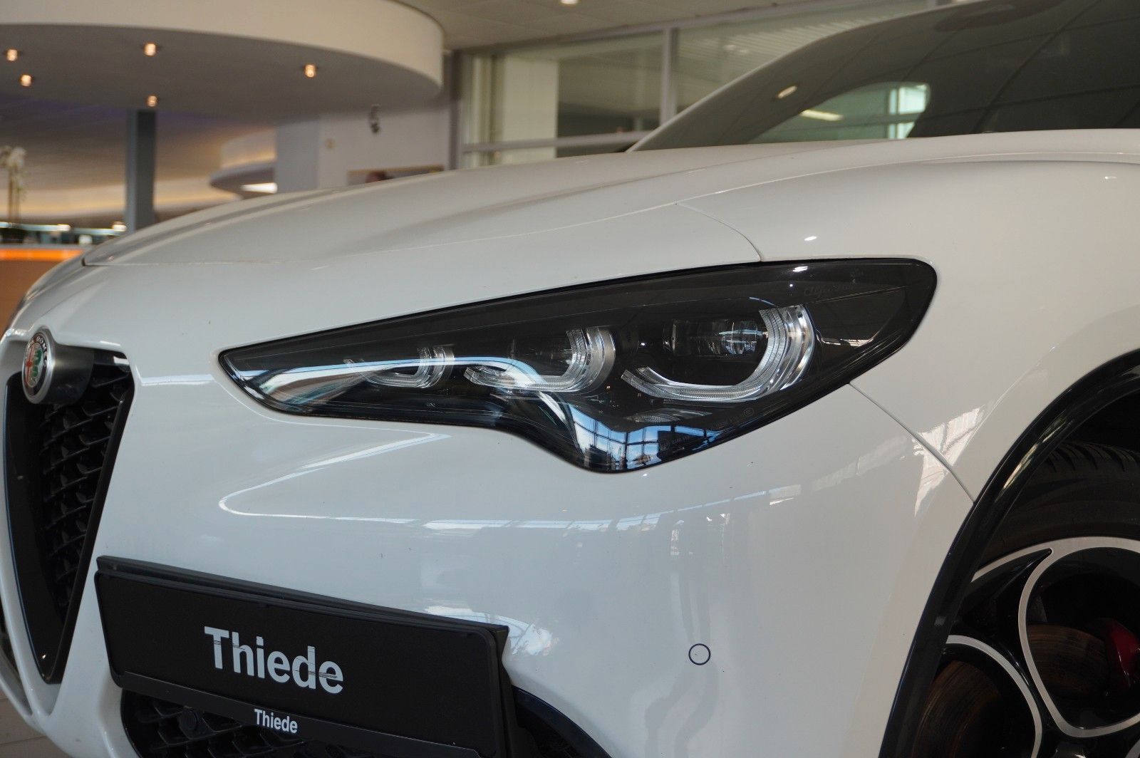 Fahrzeugabbildung Alfa Romeo Stelvio 2.2D VELOCE Q4 NAVI/LED/KAMERA/MATRIX/SH