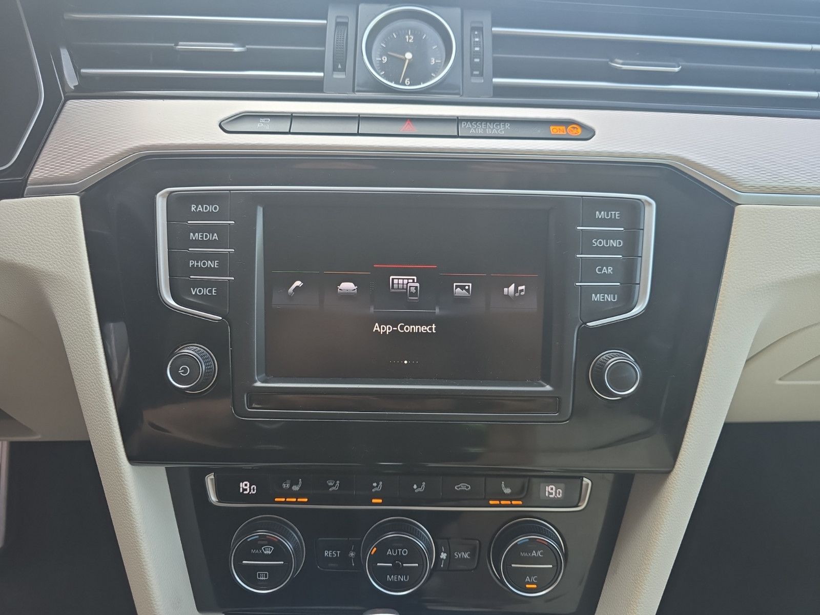 Fahrzeugabbildung Volkswagen Passat Variant Alltrack BMT/Start-Stopp 4Motion