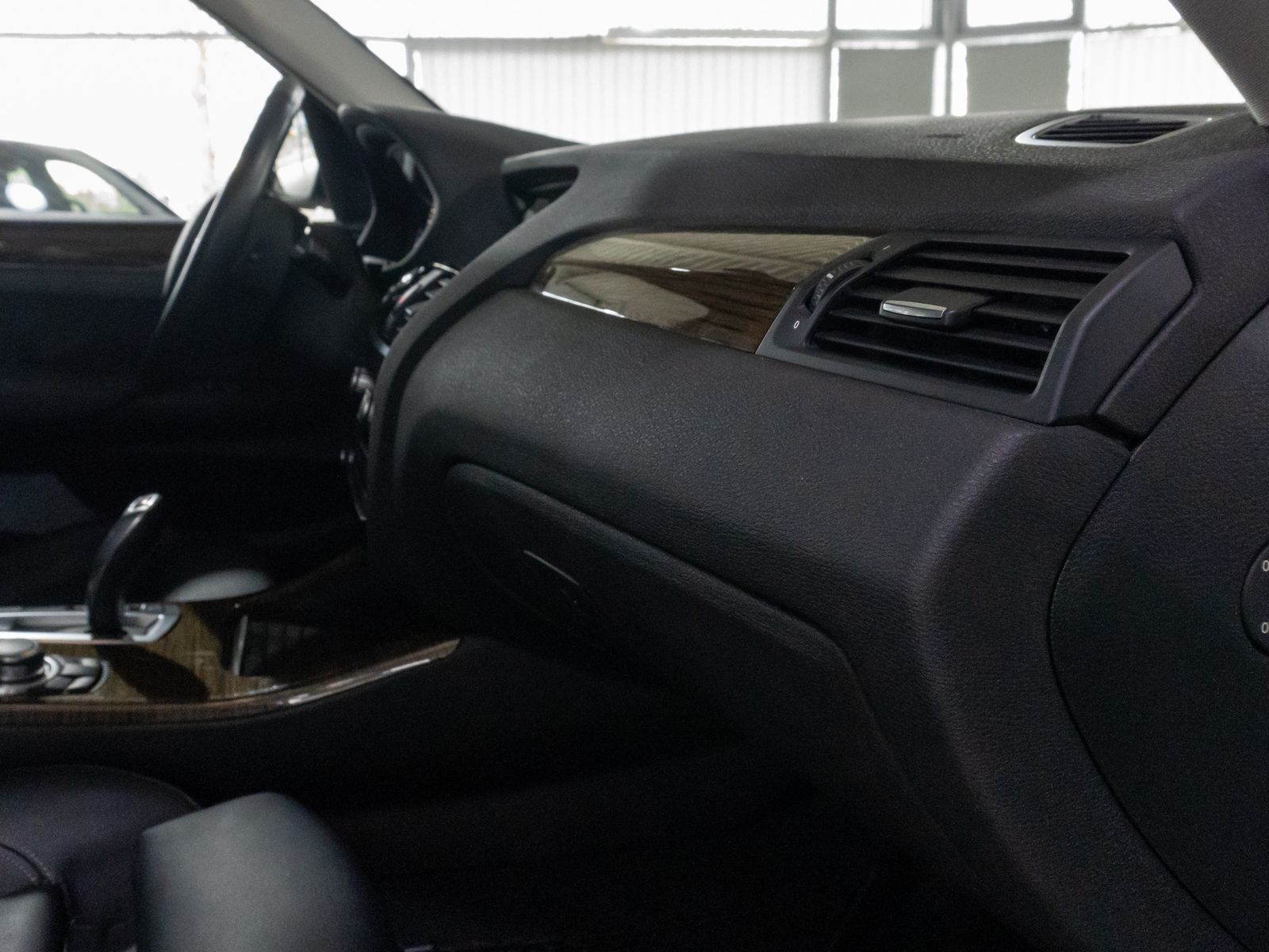 Fahrzeugabbildung BMW X3 xD30d Panorama HUD HiFi Xenon PDC Sport Leder
