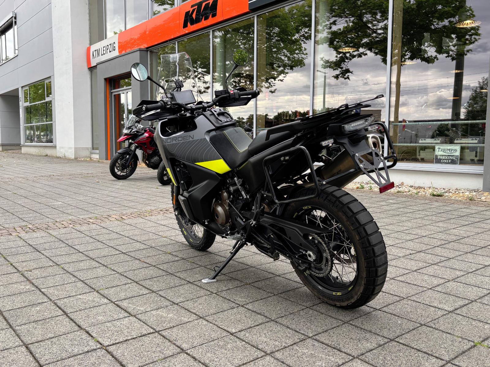 Husqvarna Norden 901 Black'n Gold   *1.HAND TOP-ZUSTAND