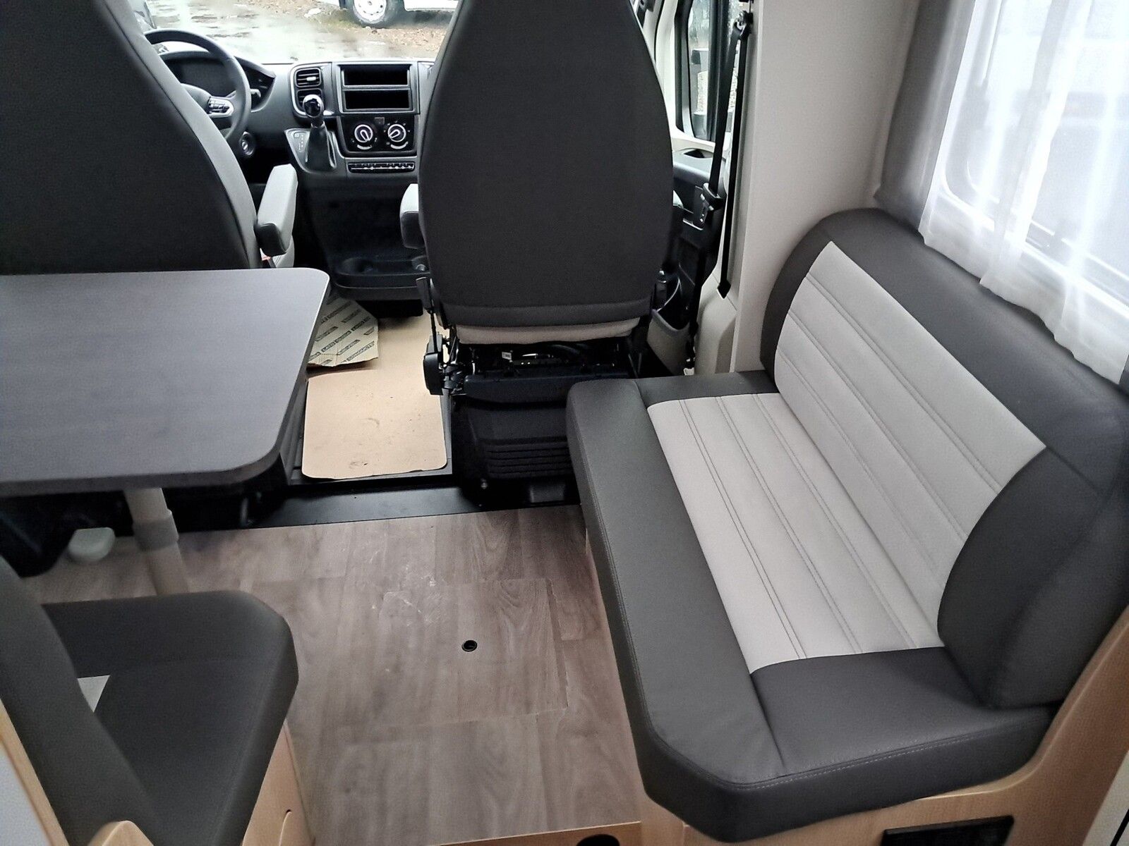 Fahrzeugabbildung Sunlight Adventure T 67 Automatik, Dörr Edition, TV