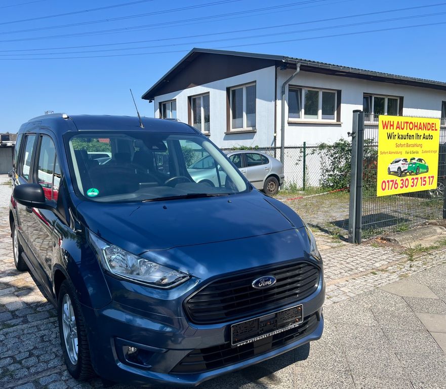 Image of Ford Tourneo
