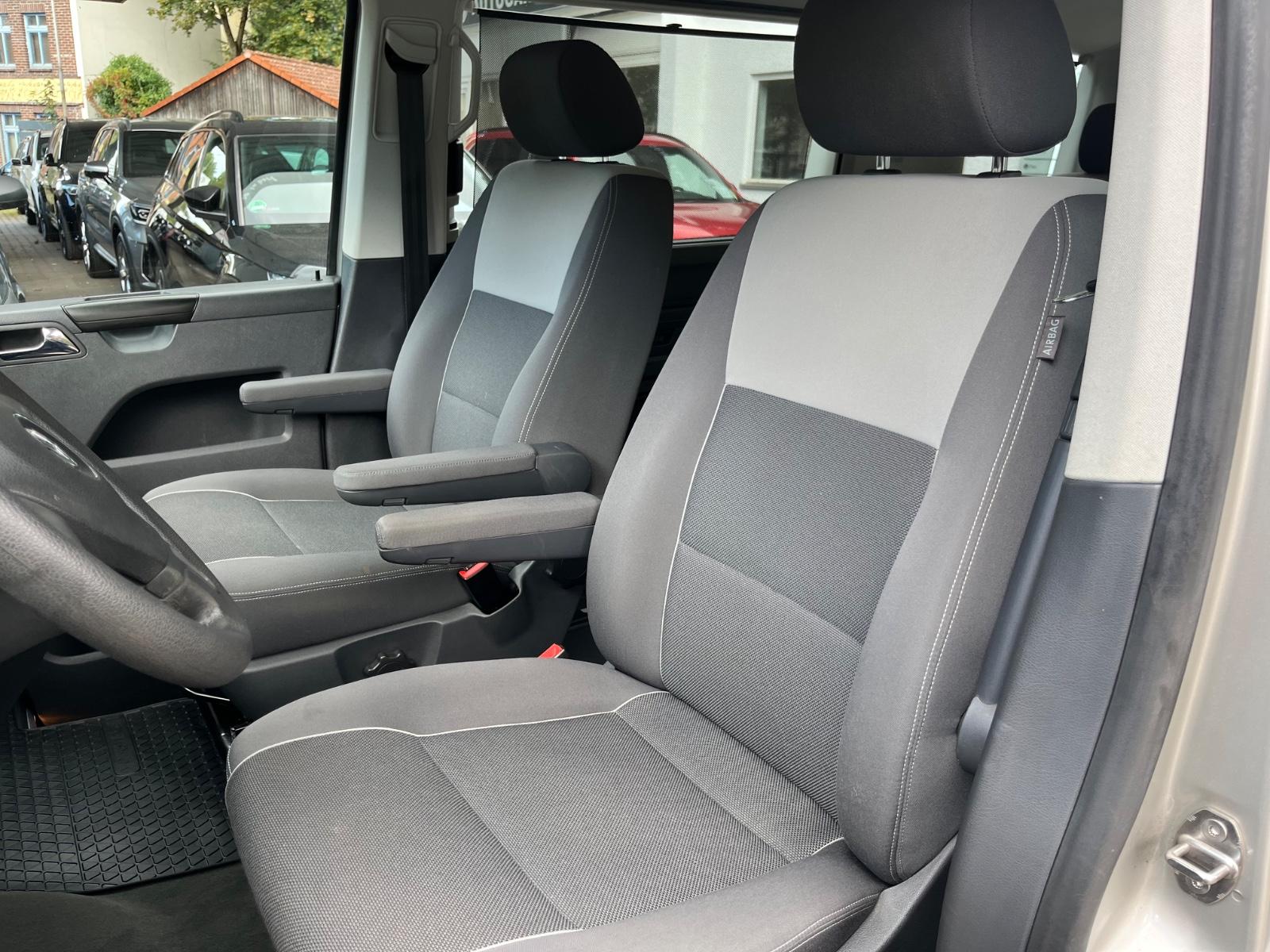 VOLKSWAGEN T5 MULTIVAN 2.0 TDI 140ch - STARLINE - ATTELAGE - PARK ASSIST AVANT/ARRIÈRE - CHAUFFAGE AUXILIAIRE - 1 ERE MAIN