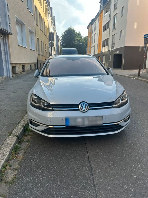 Image of Volkswagen Golf