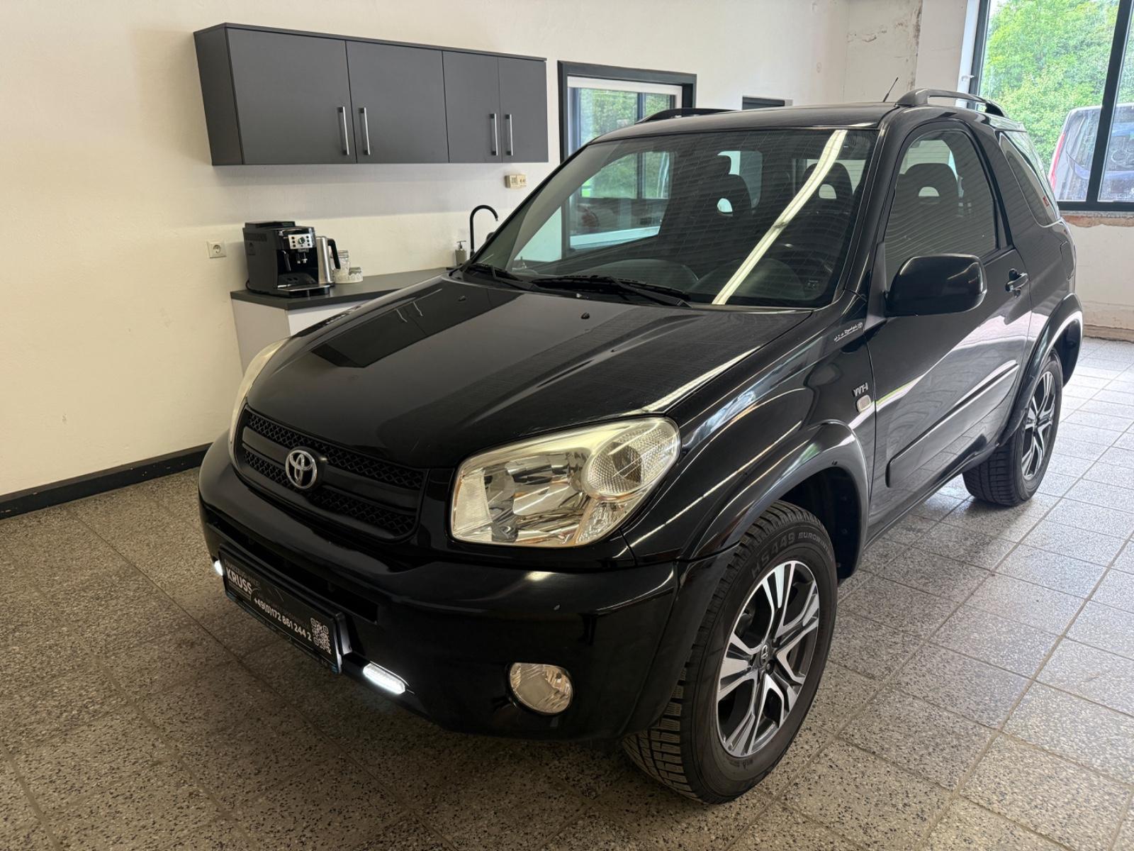 Toyota RAV 4  4X4  2.0 Sol HU NEU