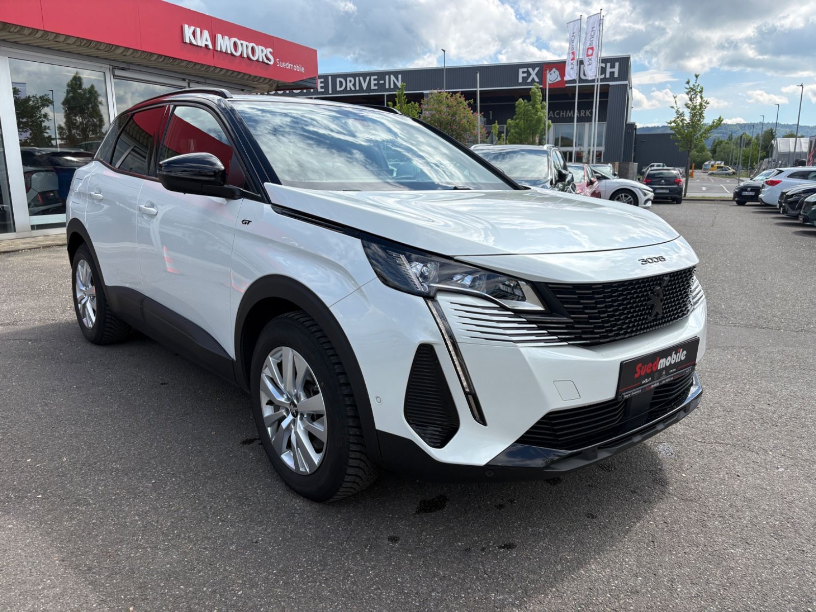 Peugeot 3008 Plug-In Hybrid 225 e-EAT8 GT imagem 3