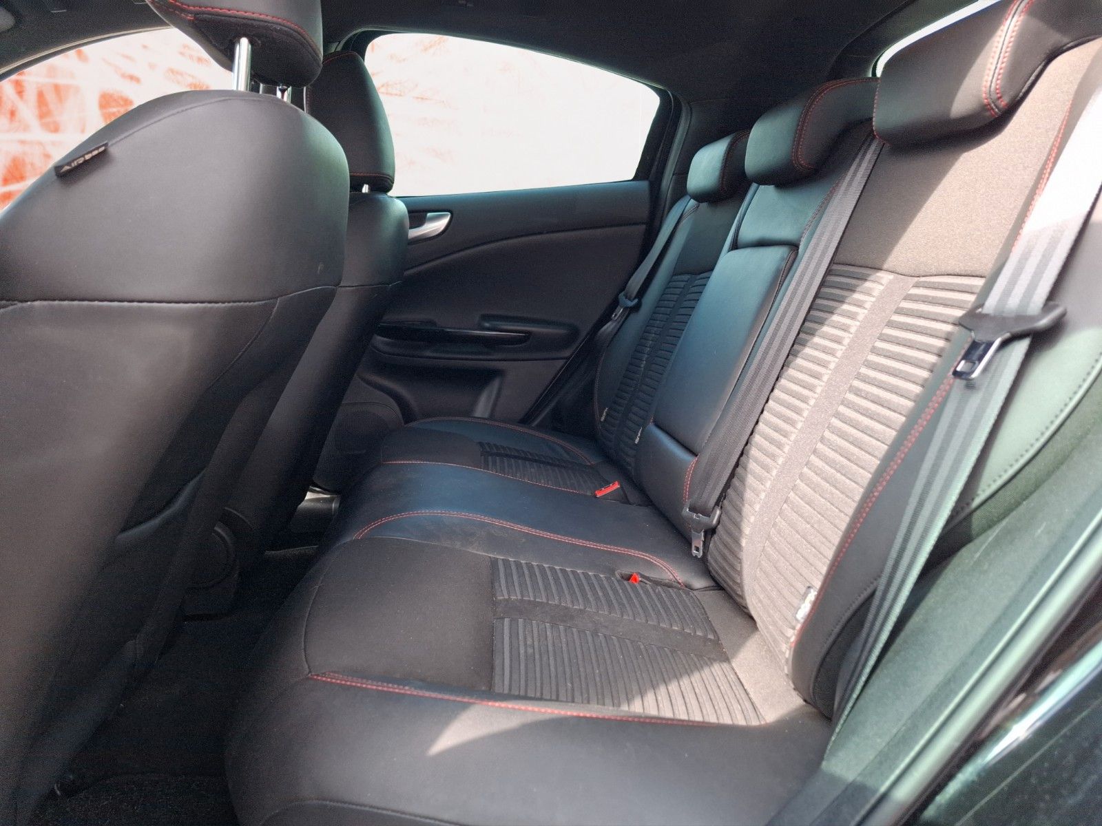 Fahrzeugabbildung Alfa Romeo Giulietta Quadrifoglio Verde