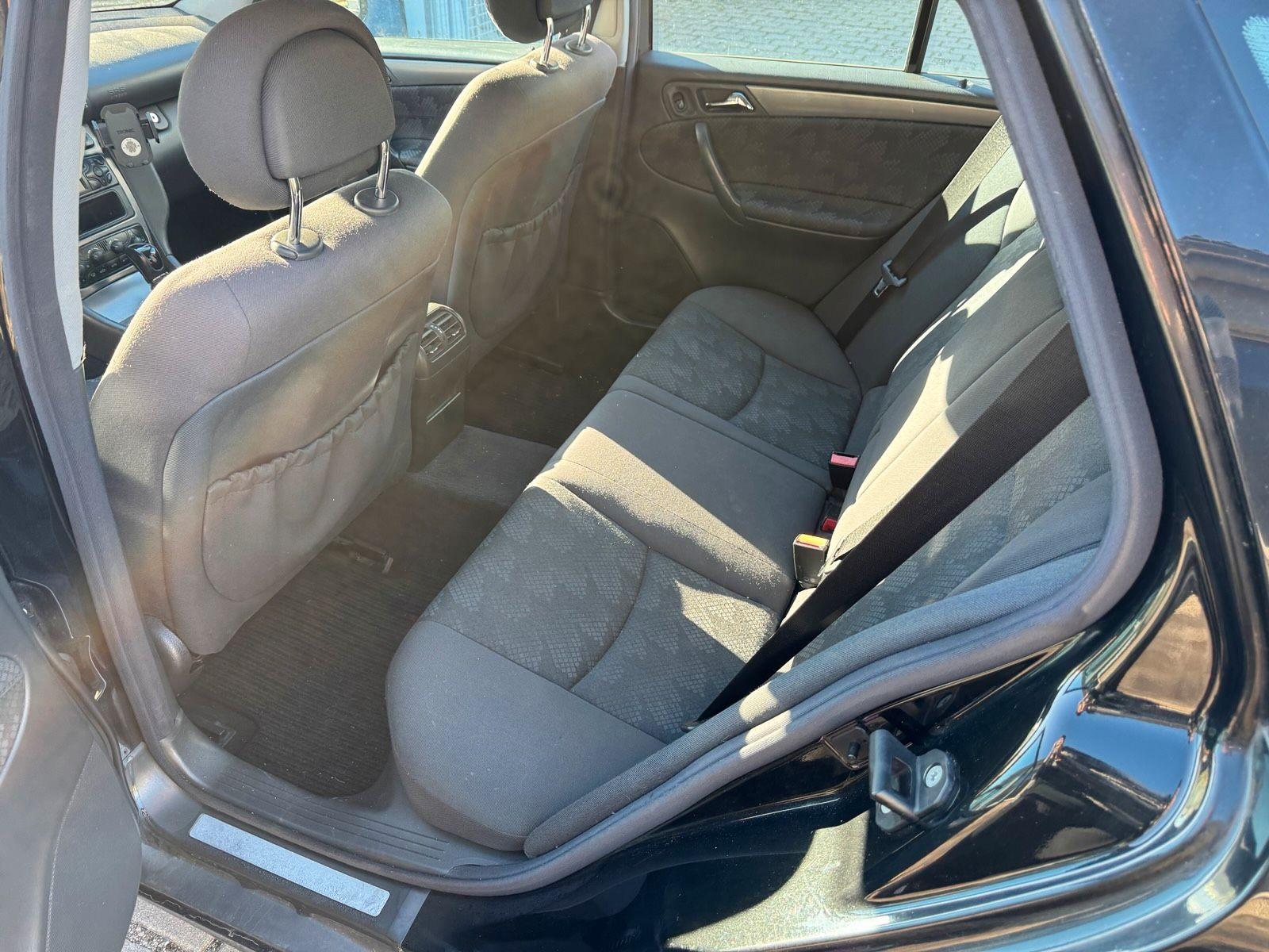 Mercedes-Benz C180 2004 — photo 5
