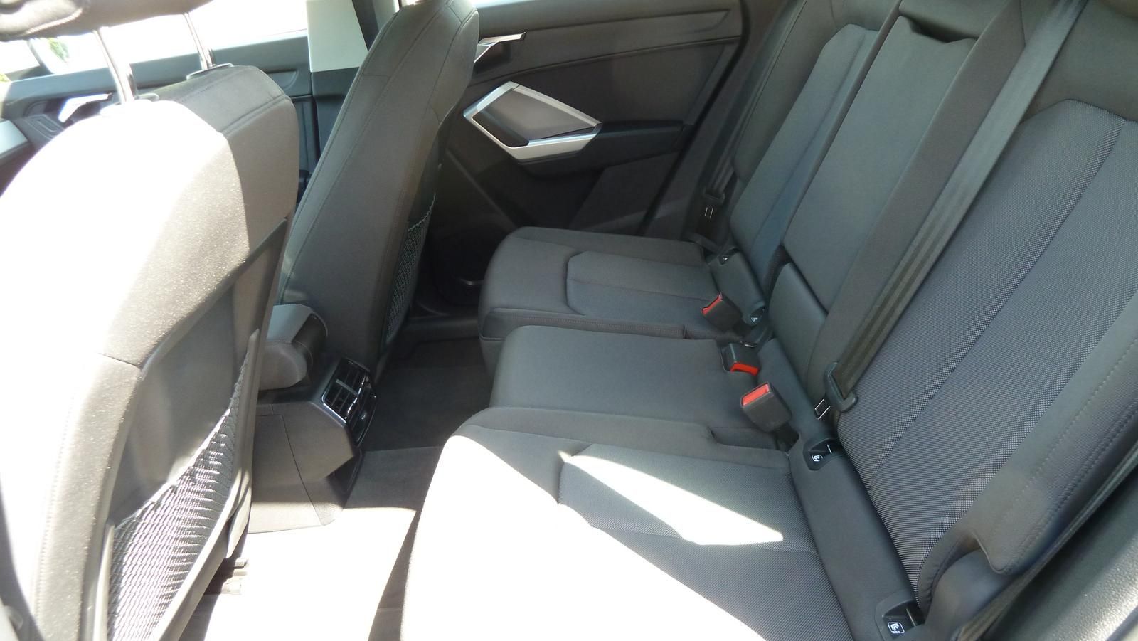 Audi Q3 S-TRONIC/LED/NAVI/SHZ/KAMERA/2-Z KLIMA foto 15