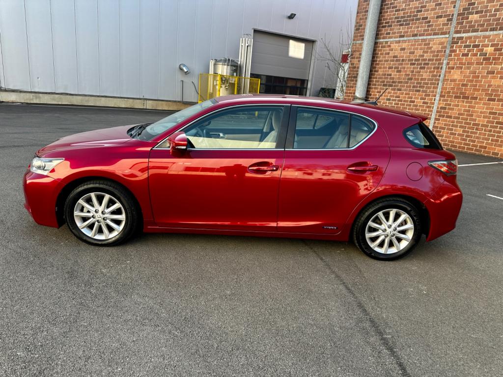 Lexus CT 200h