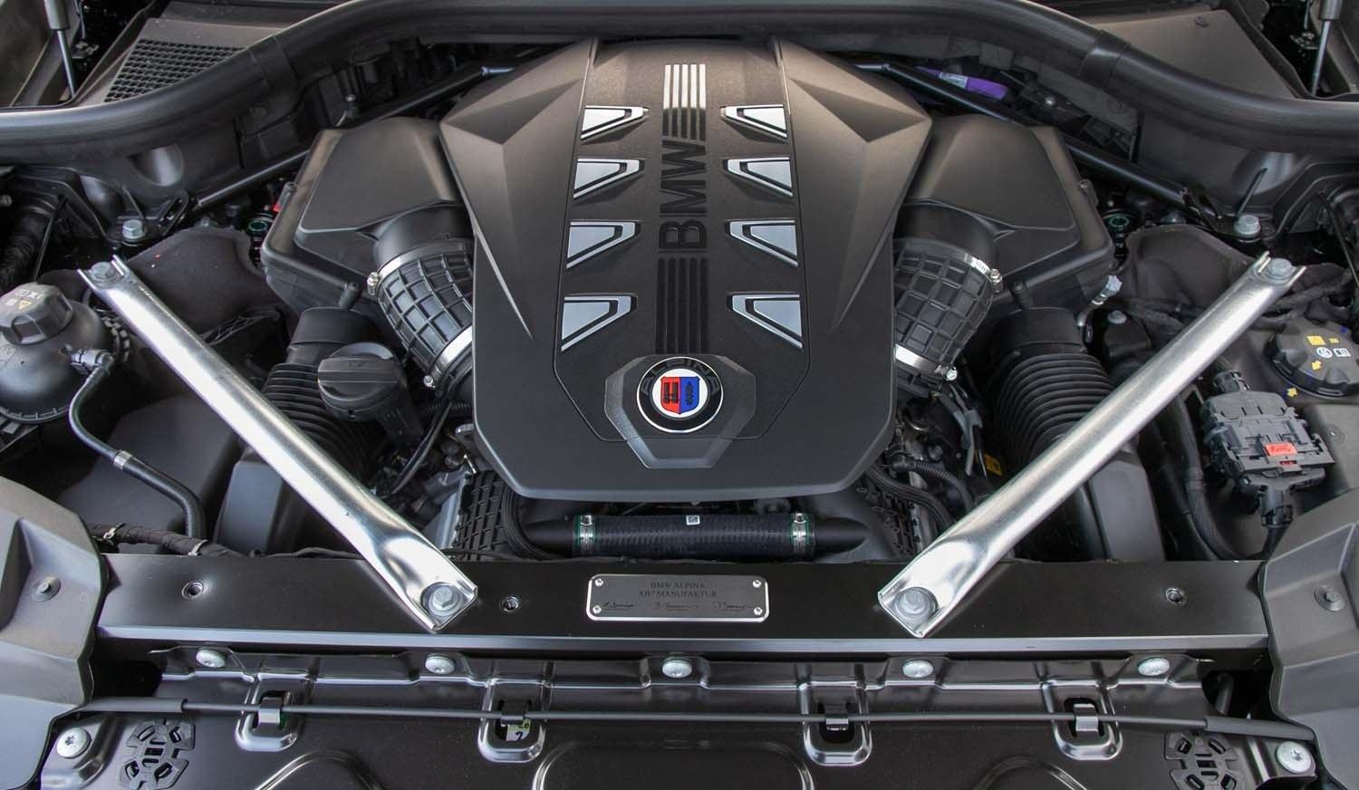 ALPINA XB7 Allrad HUD AHK Pano B&W