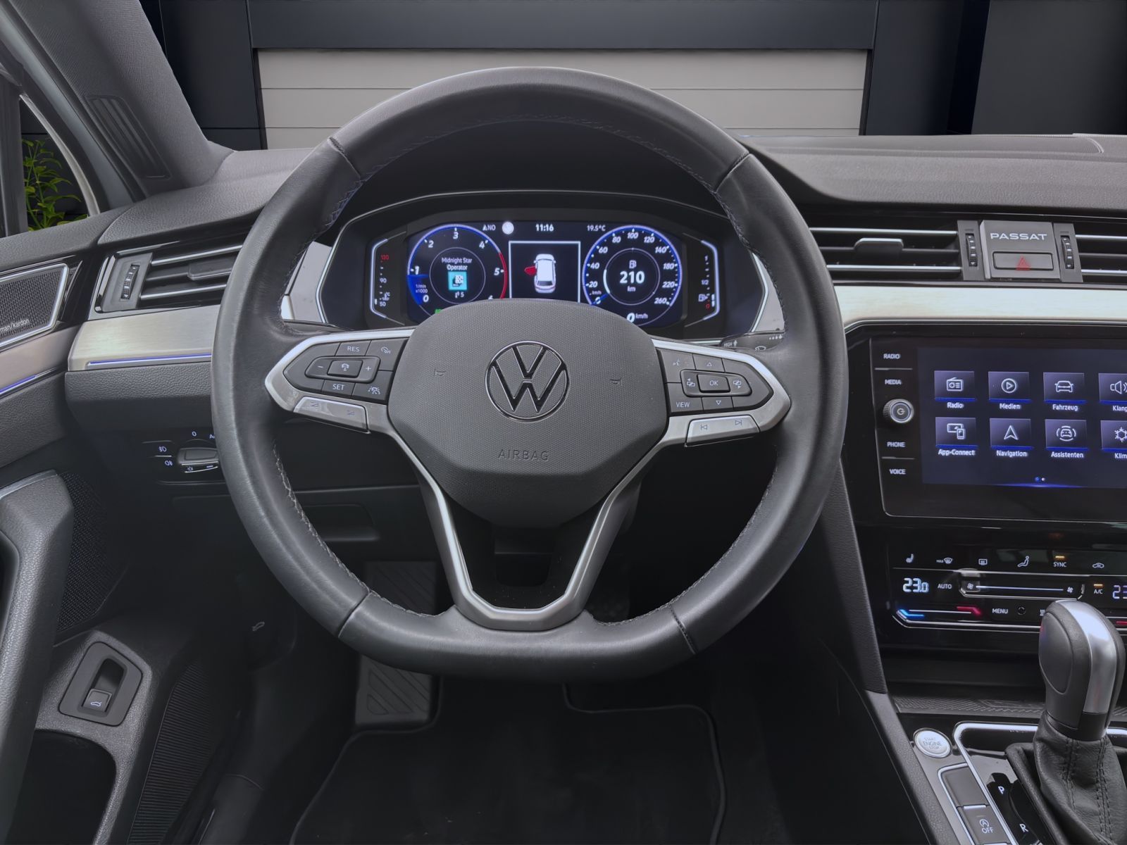 Volkswagen Passat Variant - Bild 12
