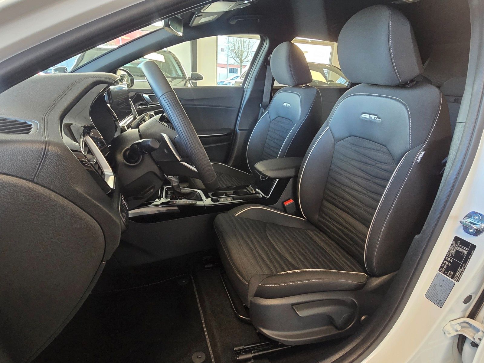 Fahrzeugabbildung Kia CEED_SW 1.5T 140 DCT7 GTL TEC 18Z