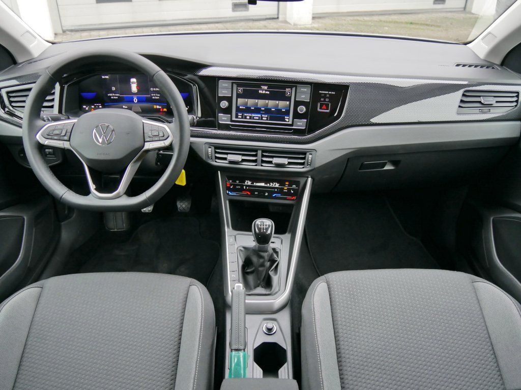 Fahrzeugabbildung Volkswagen Polo 1.0 TSI Life SHZ PDC