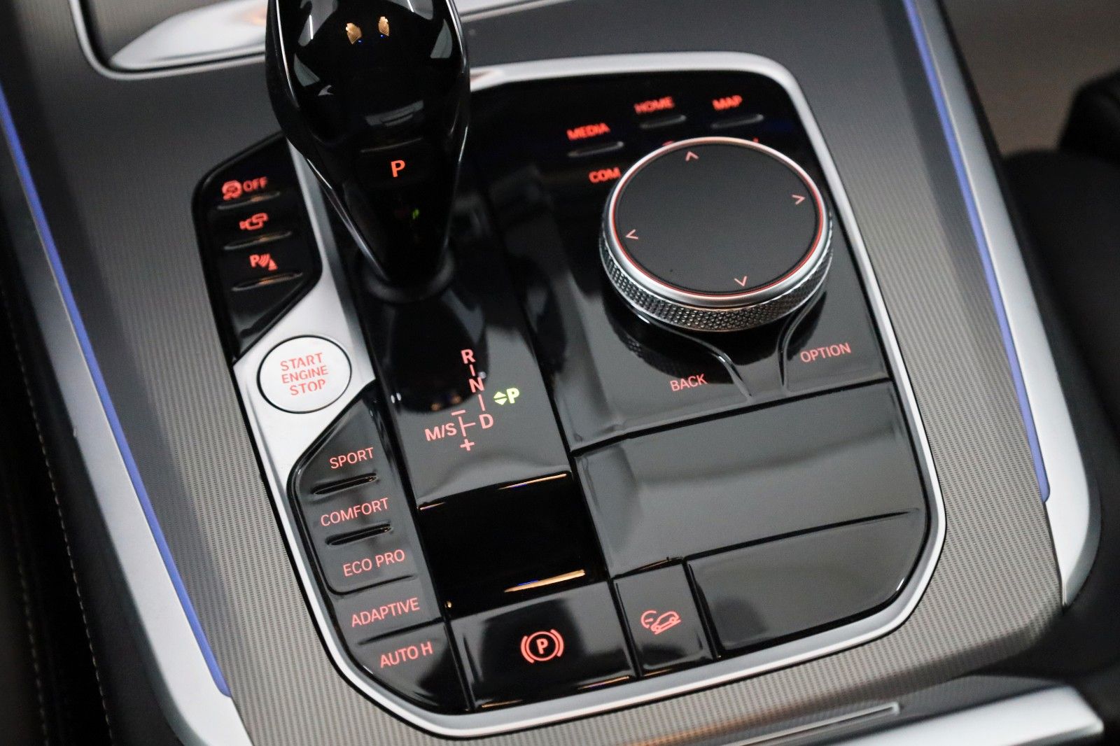 Fahrzeugabbildung BMW X5 xDrive 30d Leder,Navi,LED,PanDach,HeadUp,360°