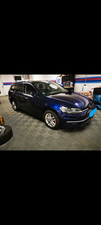 Image of Volkswagen Golf