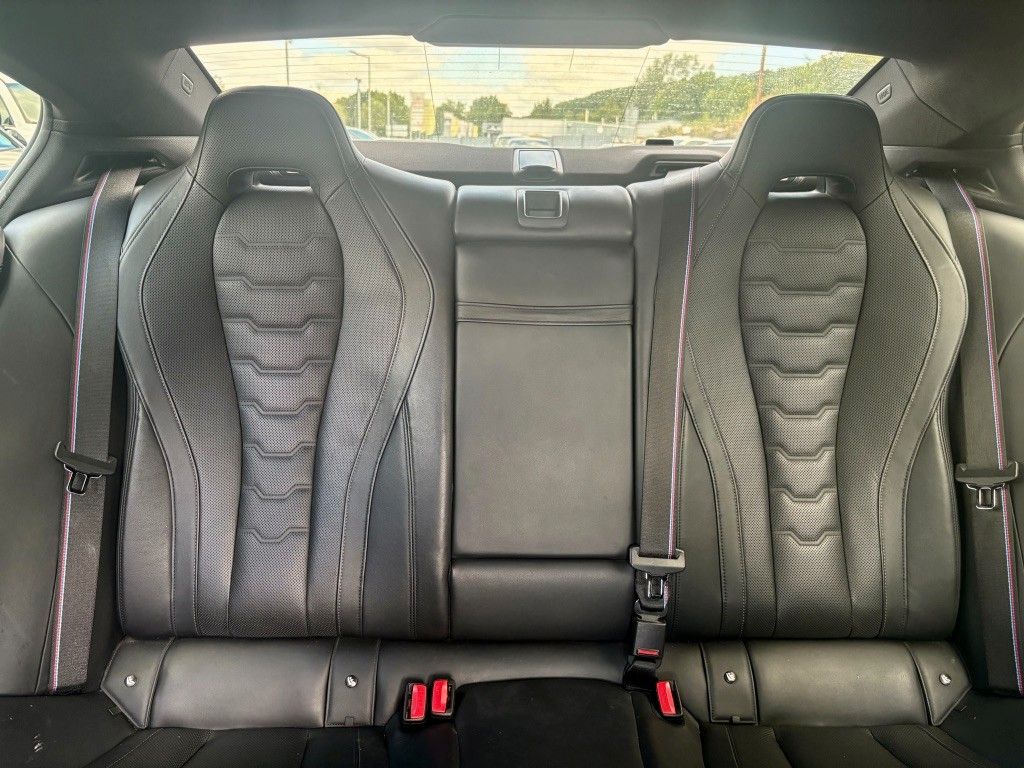 Fahrzeugabbildung BMW M850i xDrive GranCoupé M SPORTPAKET Navi Leder