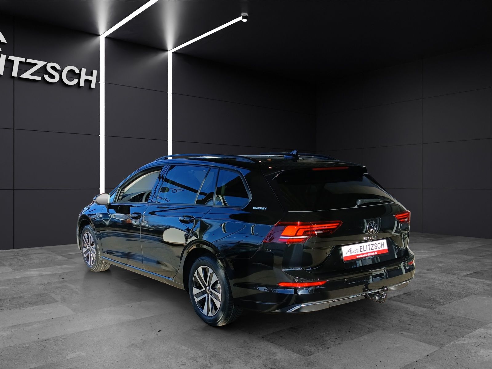 Fahrzeugabbildung Volkswagen Golf VIII Variant TDI Energy LED ACC RFK AHK