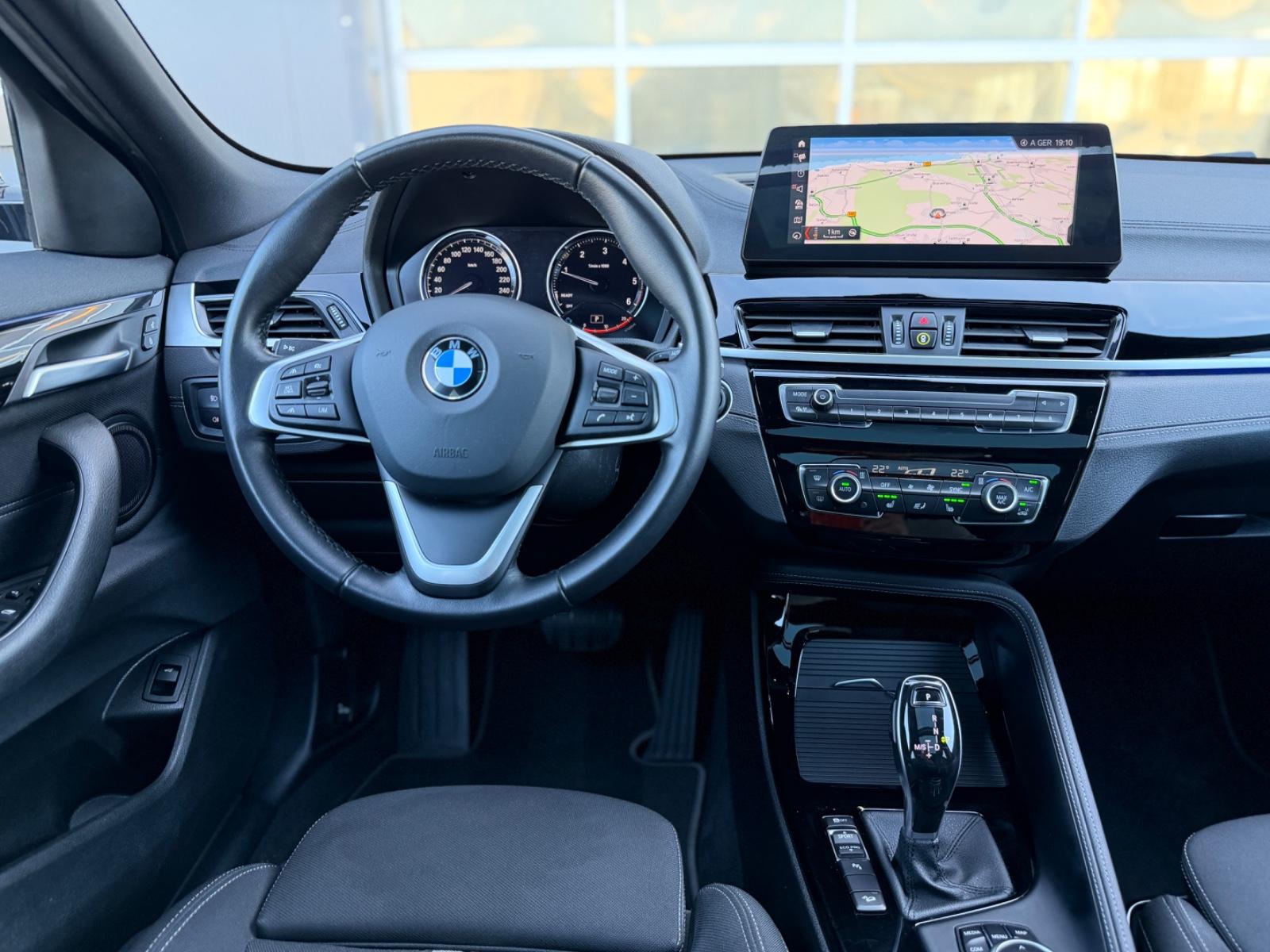 BMW X2 xDrive 20 d PANO AHK ACC 19 Keyless Spur+ DAB