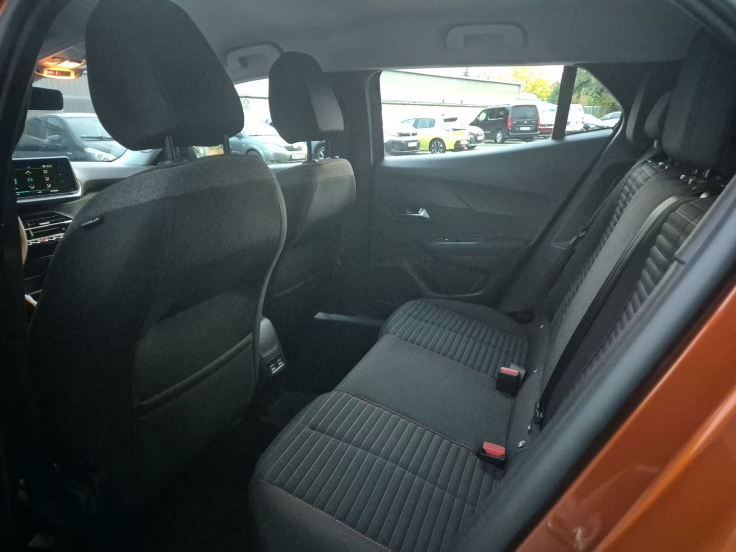 Fahrzeugabbildung Peugeot 2008 e- Active Klimaautom Fahrerprofil DAB SHZ S