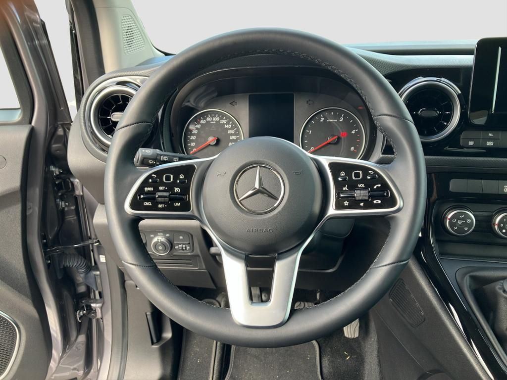 Fahrzeugabbildung Mercedes-Benz T 180 d STYLE Standard *Navi*Leder*SpurH*2xKlima