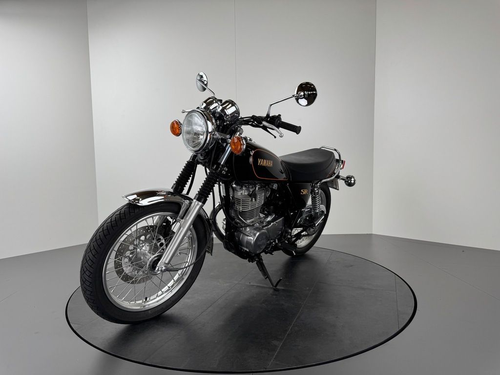 Fahrzeugabbildung Yamaha SR 400 *TOP-ZUSTAND *SERVICE NEU