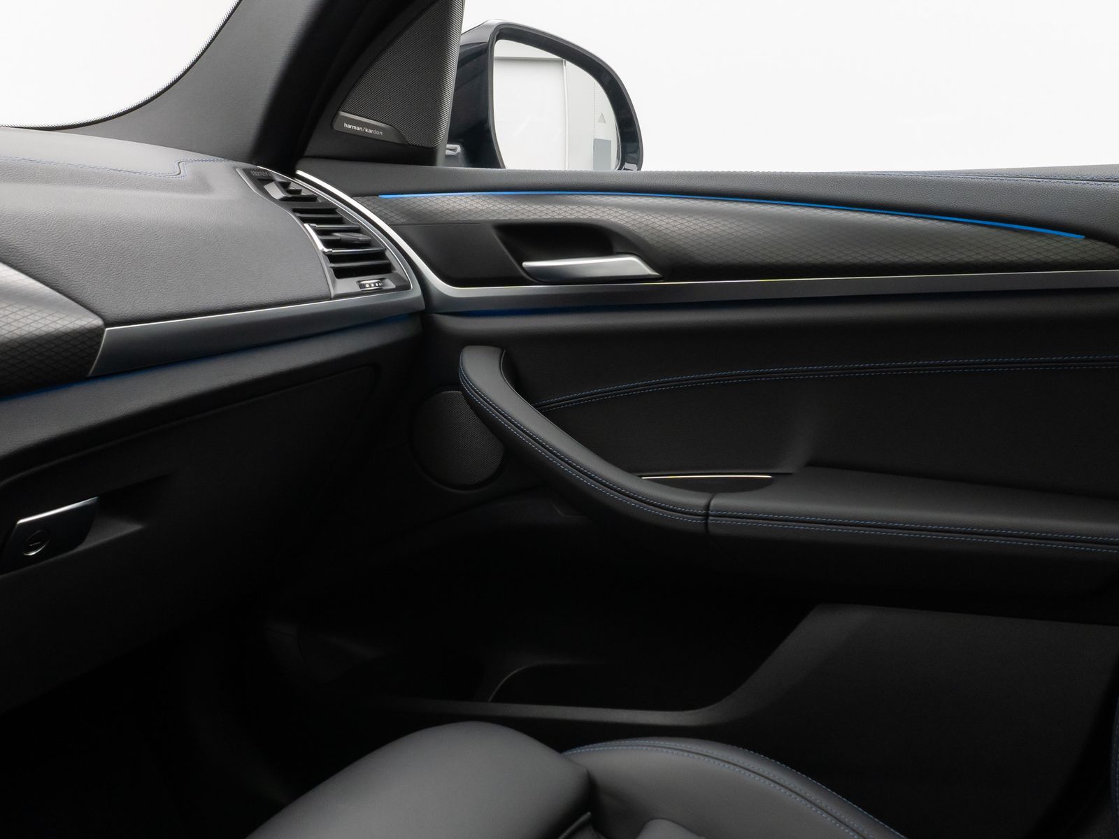 Fahrzeugabbildung BMW iX3 Impressive M Sport Panorama 360°HUD DAB H/K