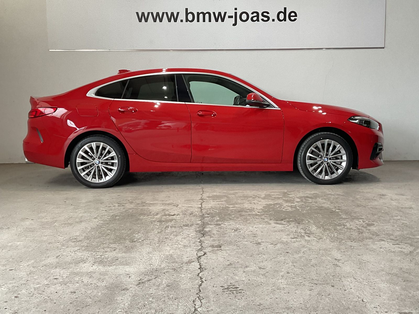 Fahrzeugabbildung BMW 220i xDrive Gran Coupé Luxury Line Head-Up HiFi