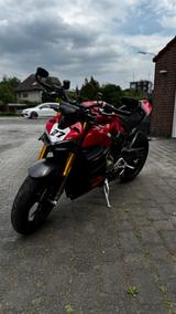 Ducati Streetfighter V4S - Offers